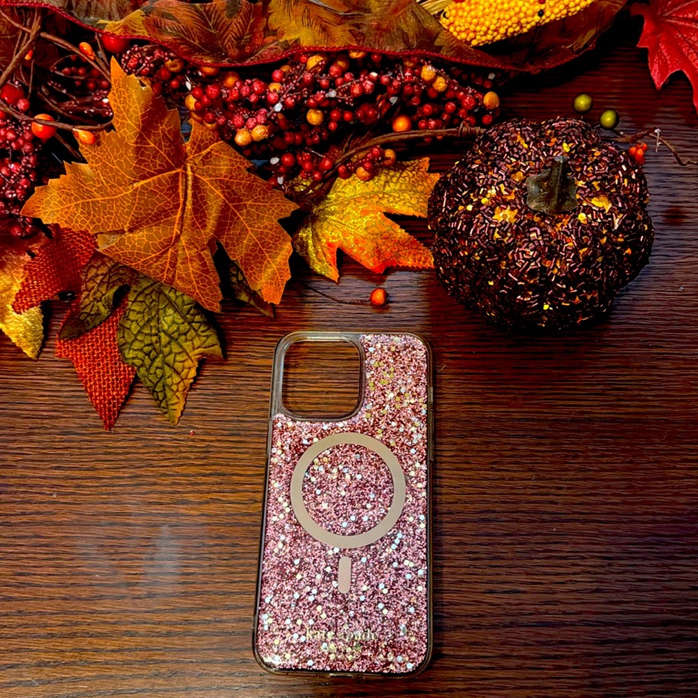 Kate spade iPhone 14 Pro Max case